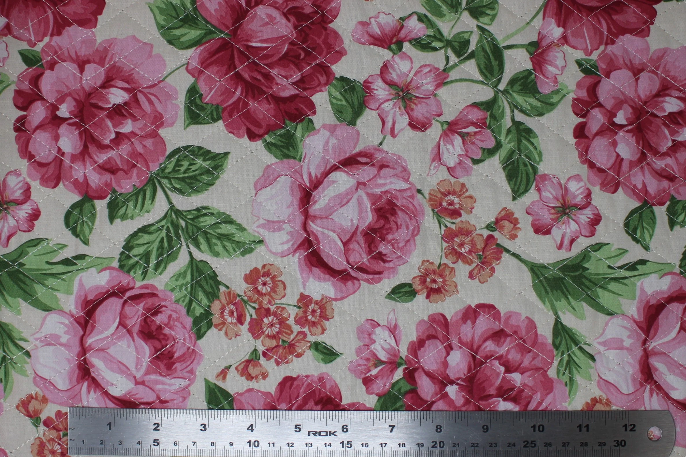 Double Face Quilted Prints - 43" - 100% cotton fabric with polyester batting - Image 7