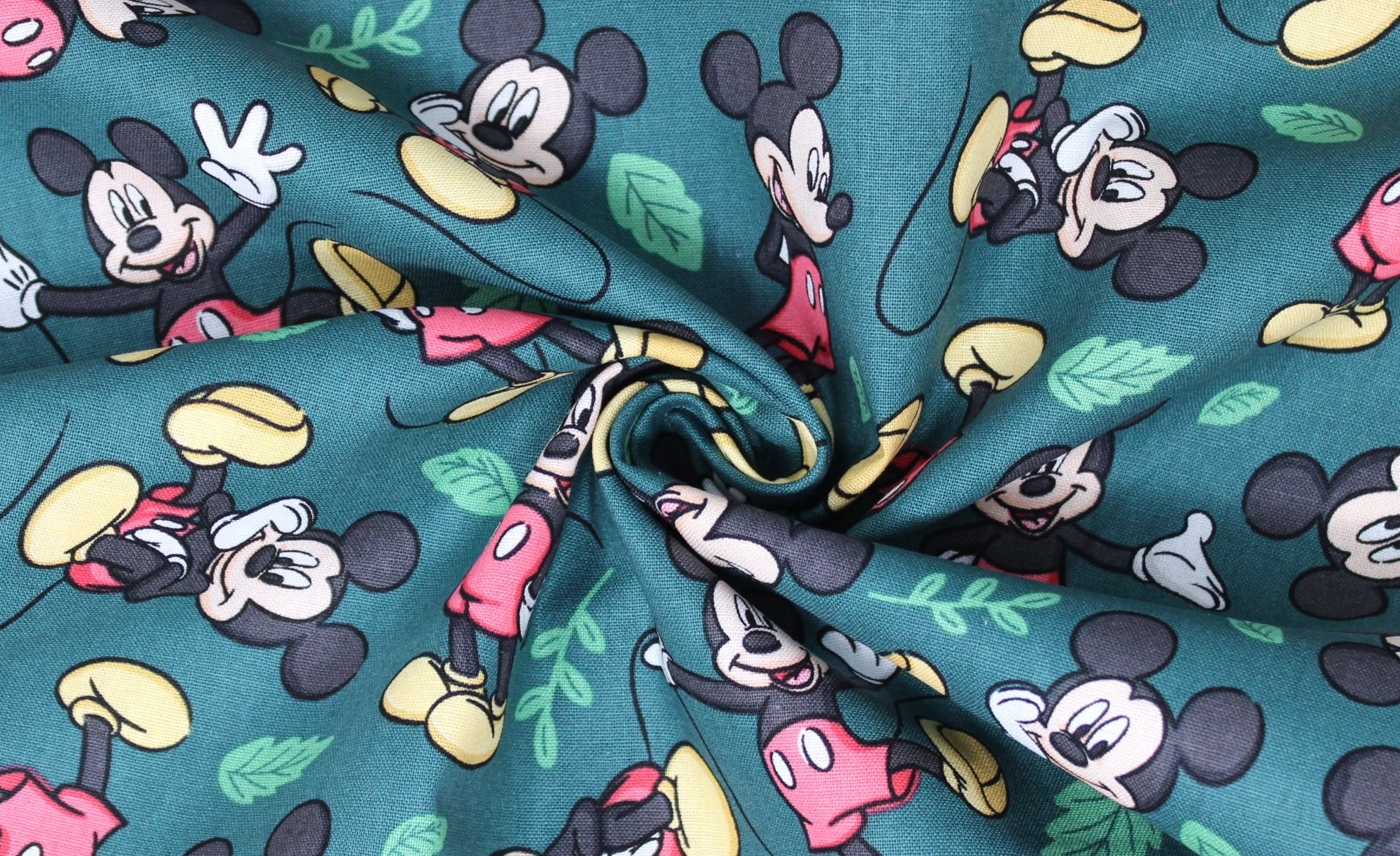 Fall For Mickey - 45" - 100% cotton - Image 4