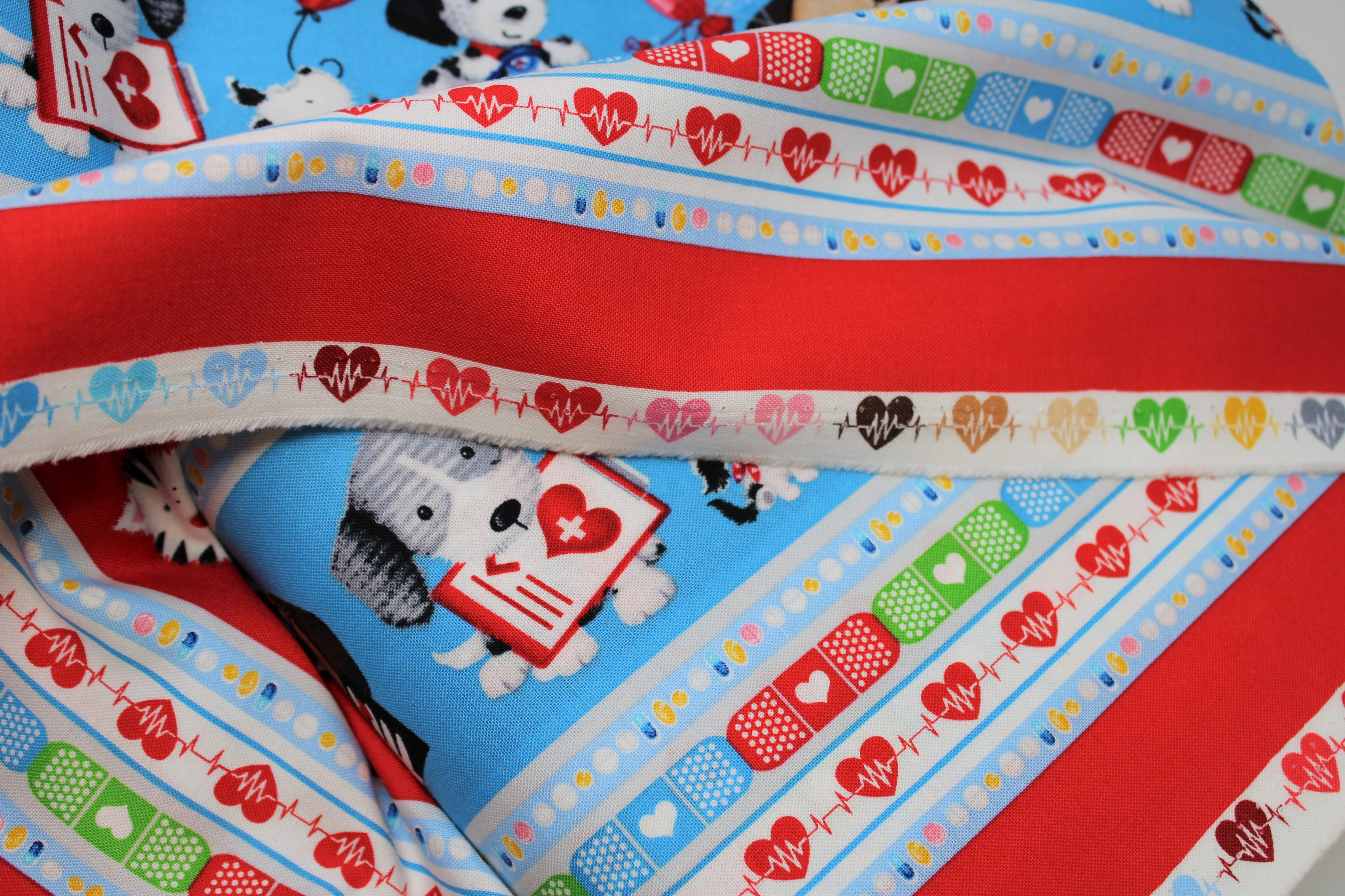 Big Hugs - 45" - 100% Cotton - Henry Glass - Image 7