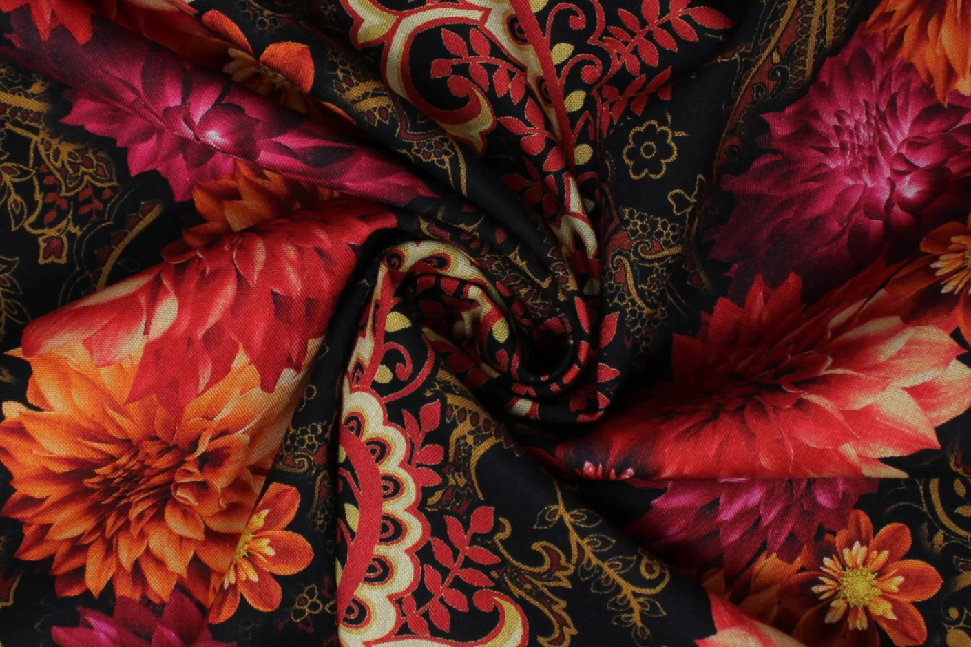 Jacobean Dreams - 45'' - 100% cotton - Image 8