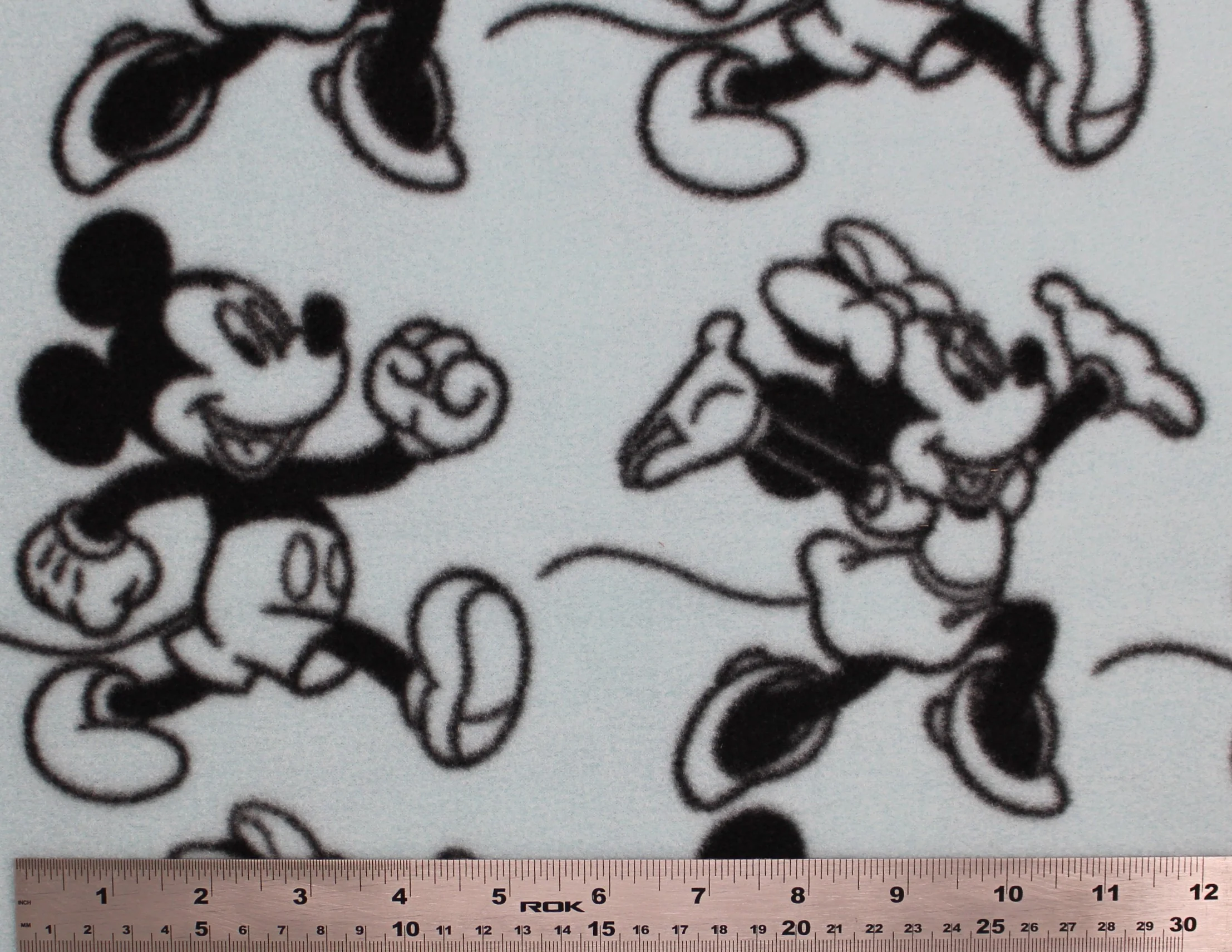 Mickey and Minnie Mouse - 59" - 100% Polyester Fleece - Image 2