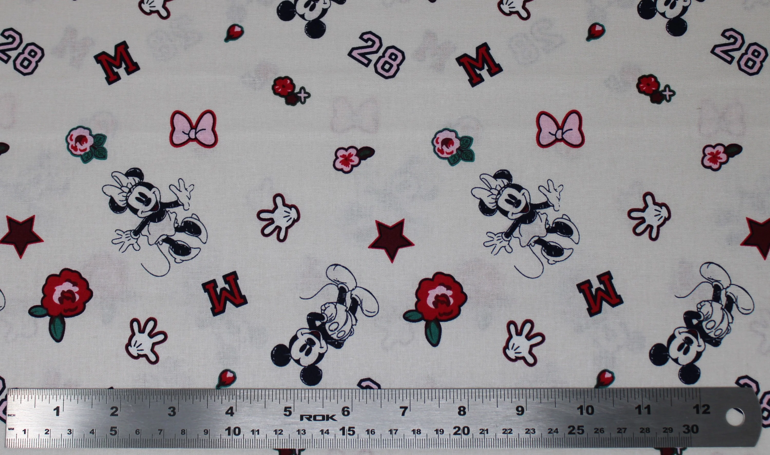 Mickey Minnie Icons - 45" - 100% cotton - Image 3
