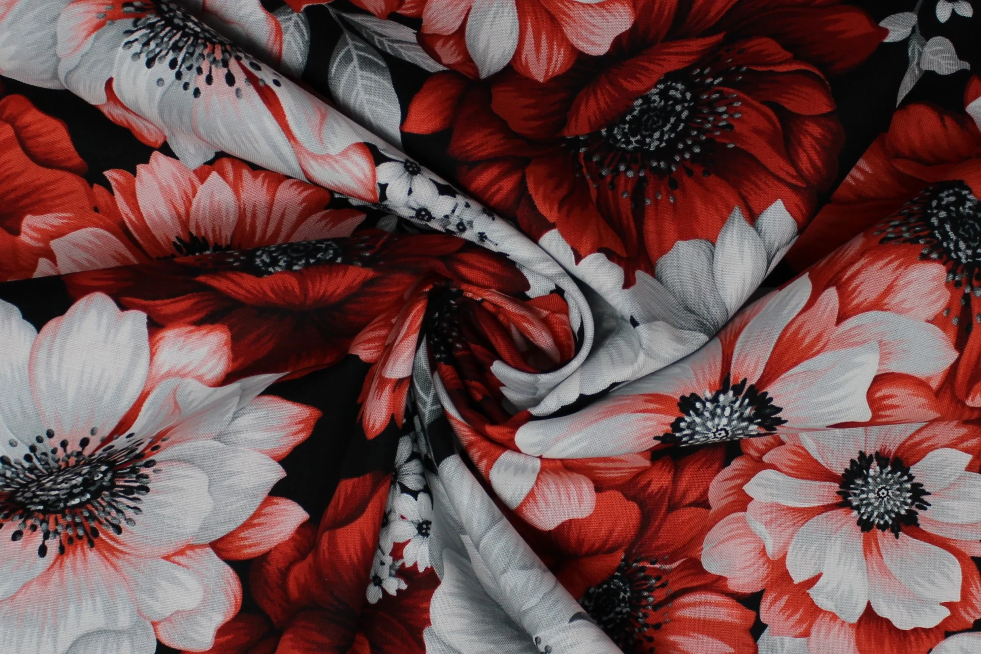 Scarlet's Treasure - 44" - 100% cotton - Image 11
