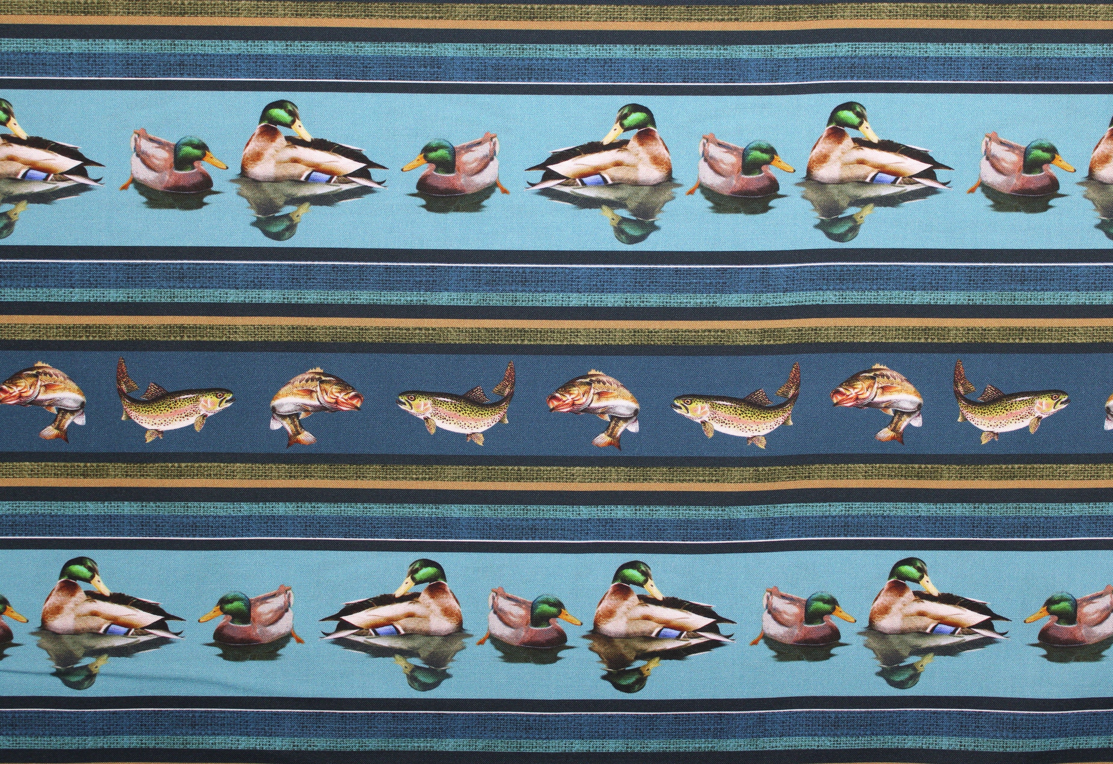 Welcome To Our Lake - 45" - 100% cotton - Image 9