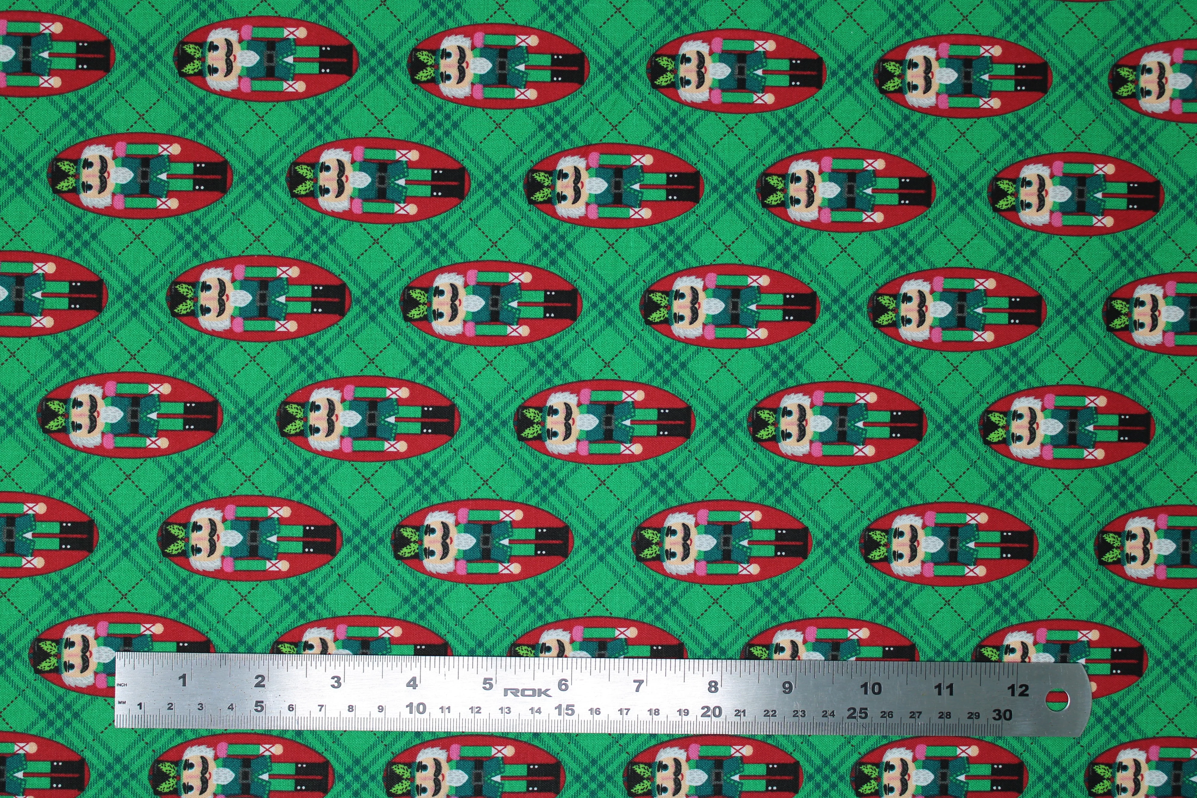 Holiday Wonder - 43" - 100% Cotton - Image 4