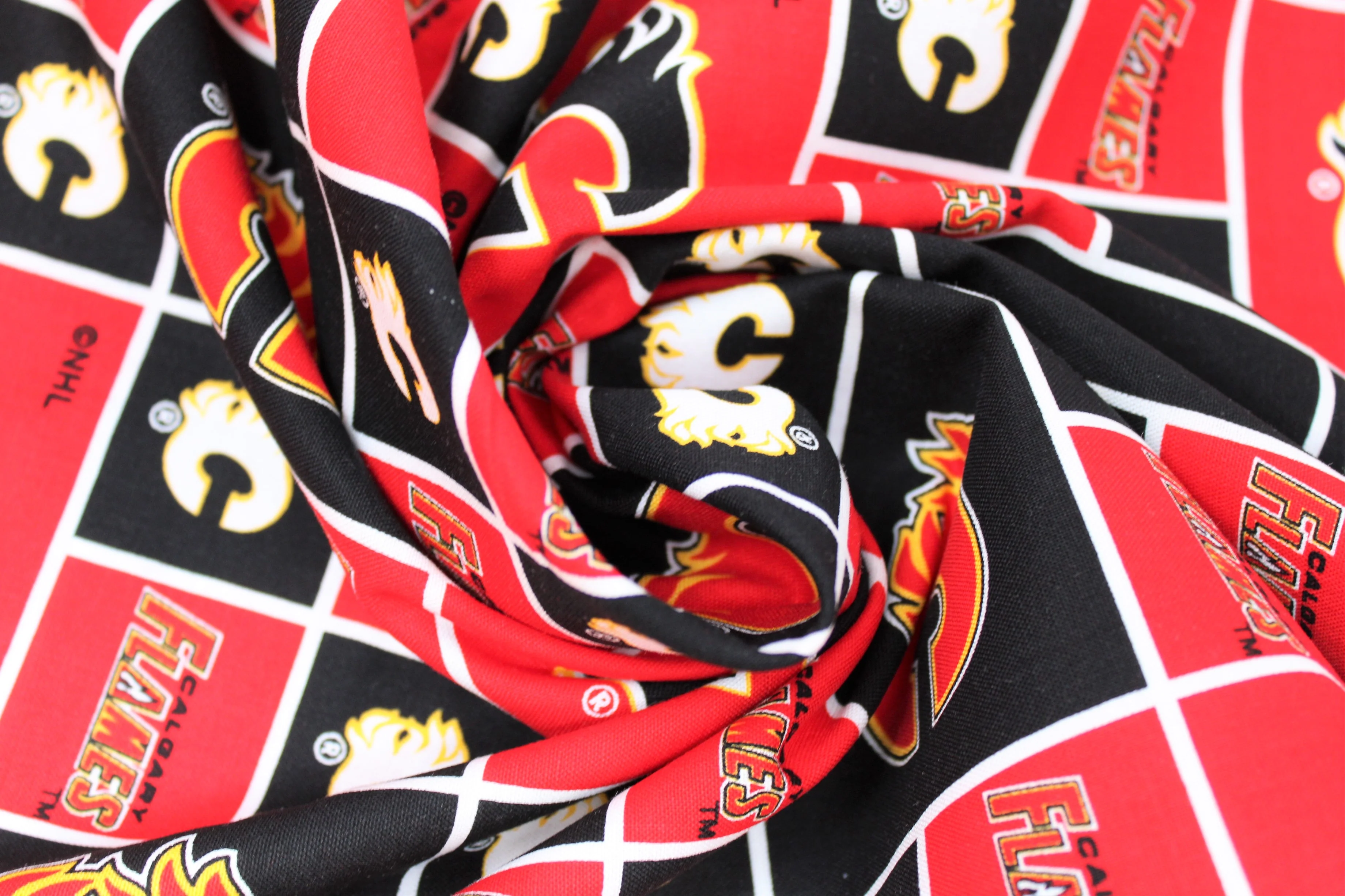 NHL Cotton Prints - 43/44" - 100% Cotton - Image 5