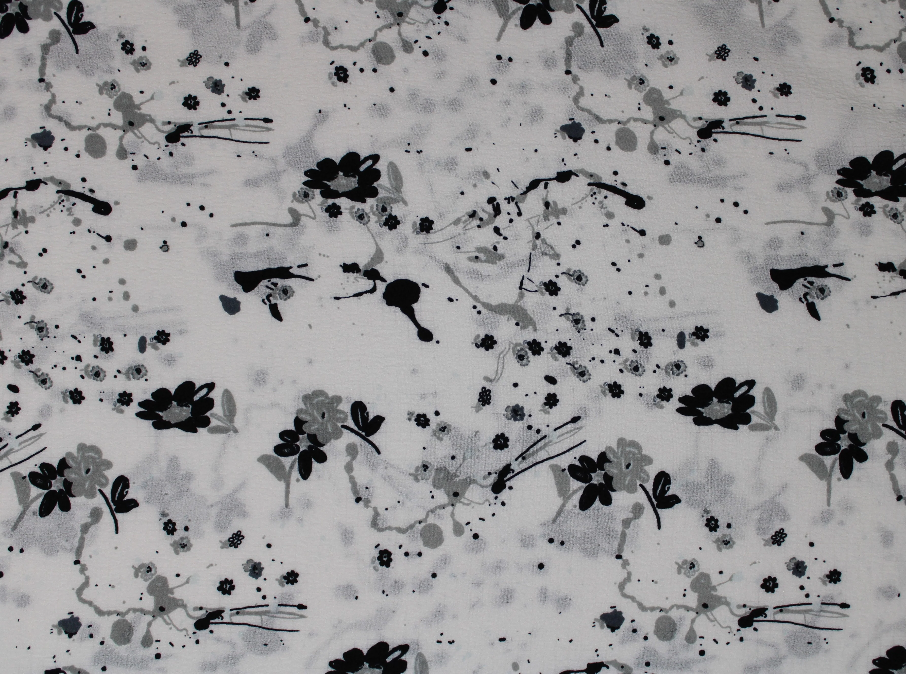 Bubbles Crepe Print - 56" - 98% Polyester, 2% Spandex - Image 2