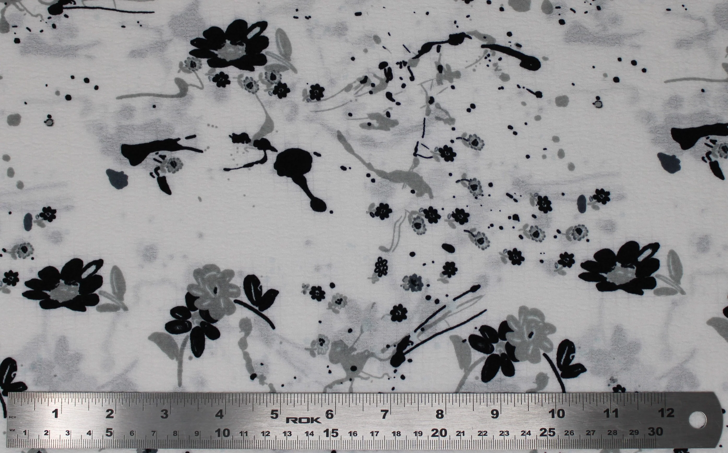 Bubbles Crepe Print - 56" - 98% Polyester, 2% Spandex - Image 3