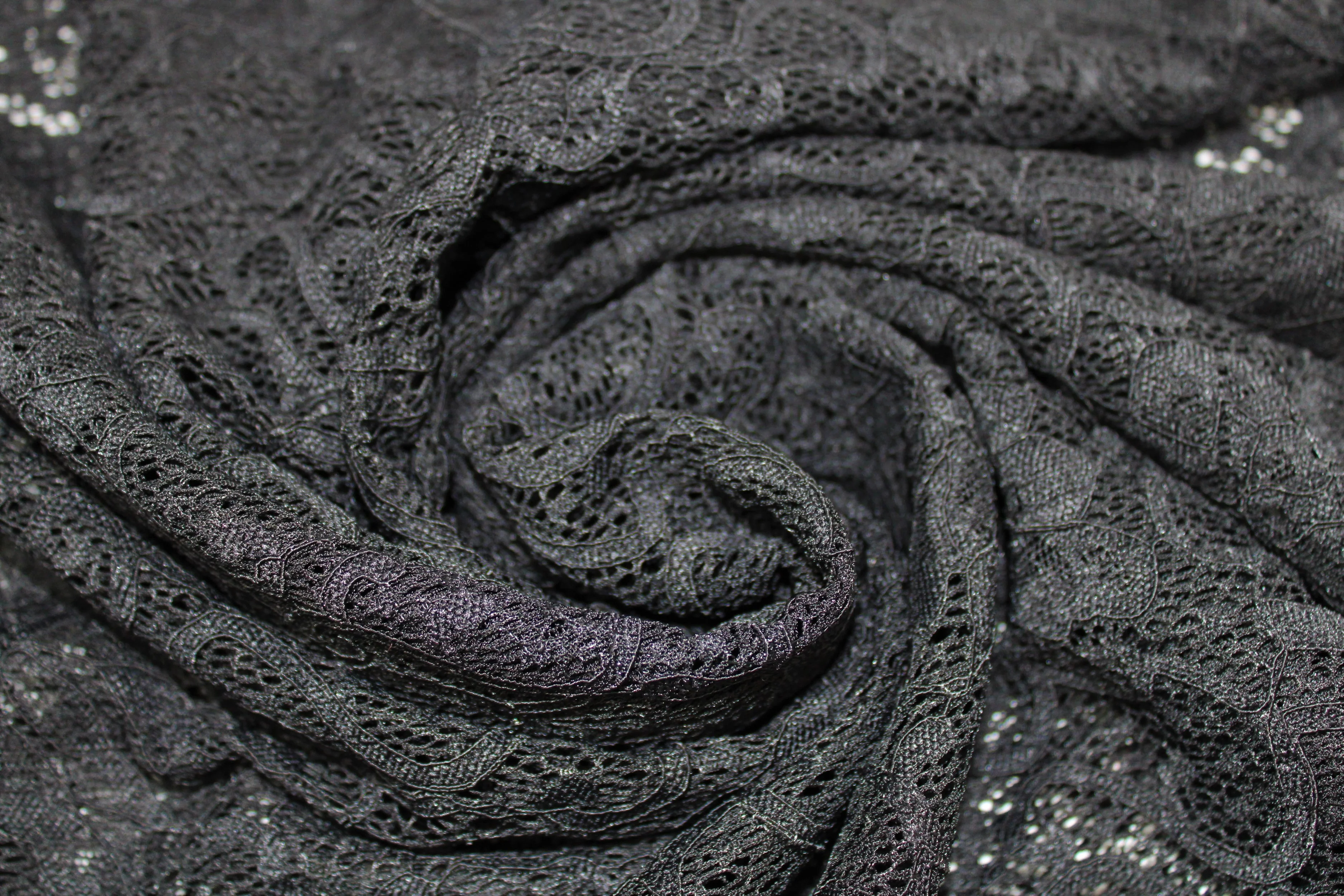 Lolita Lace - 59" - 90% Nylon, 10% Spandex - 165 gsm - Image 3