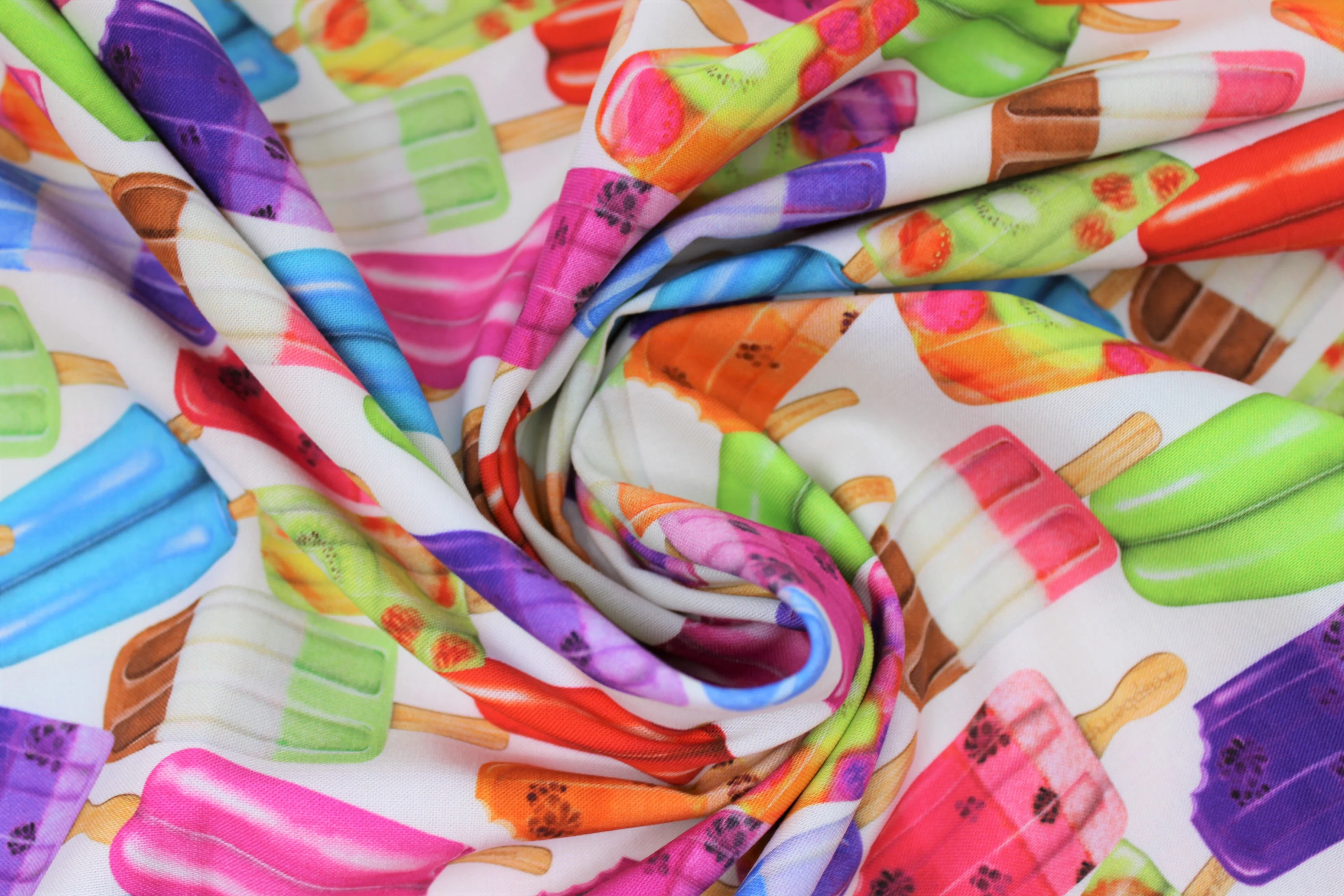 Sweet Tooth - 44/45" - 100% Cotton - Robert Kaufman - Image 4