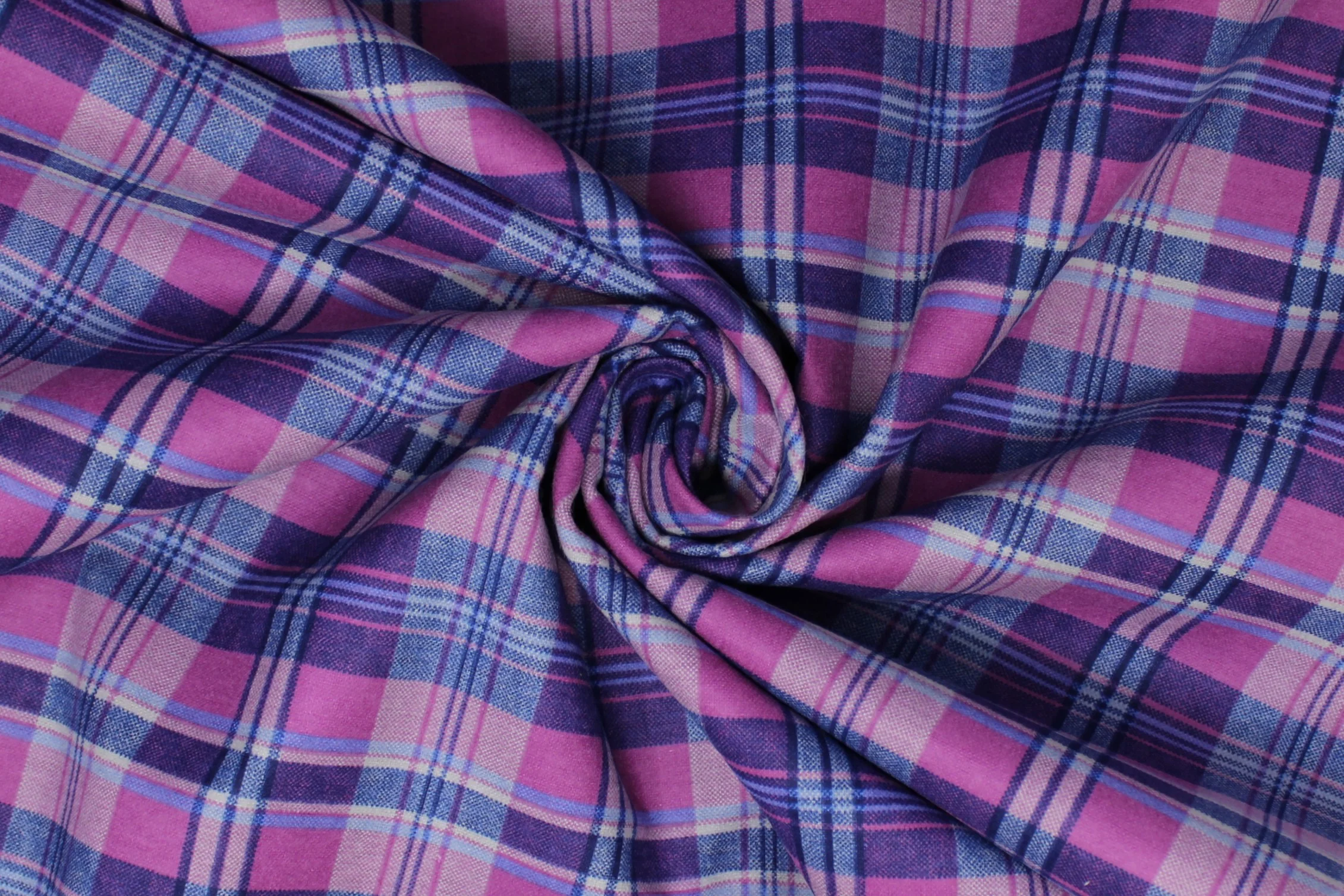 Eddie Bauer Prints - 43" - 100% cotton flannel - Image 7