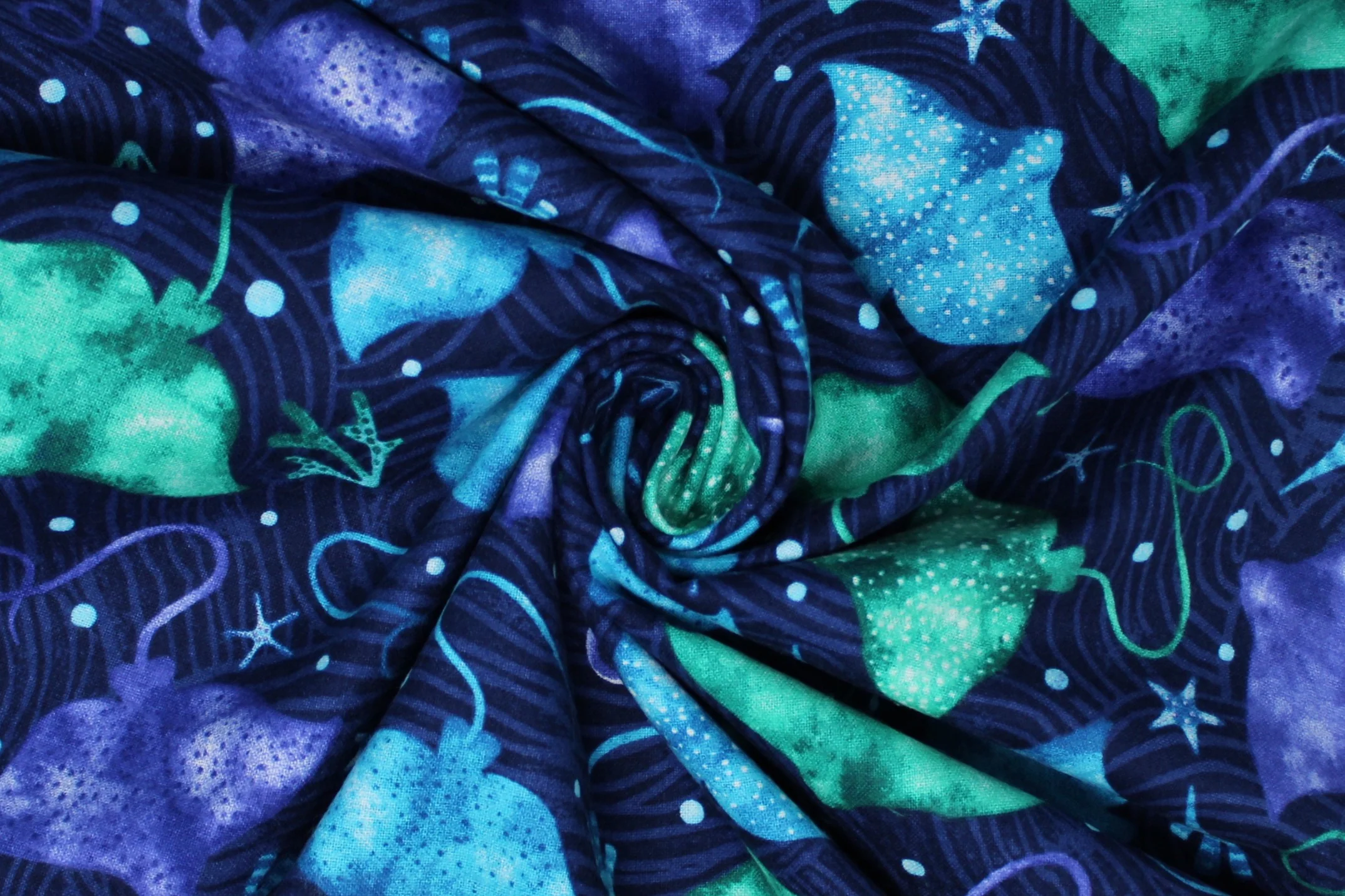 Watercolour Prints - 43" - 100% cotton flannel - Image 5