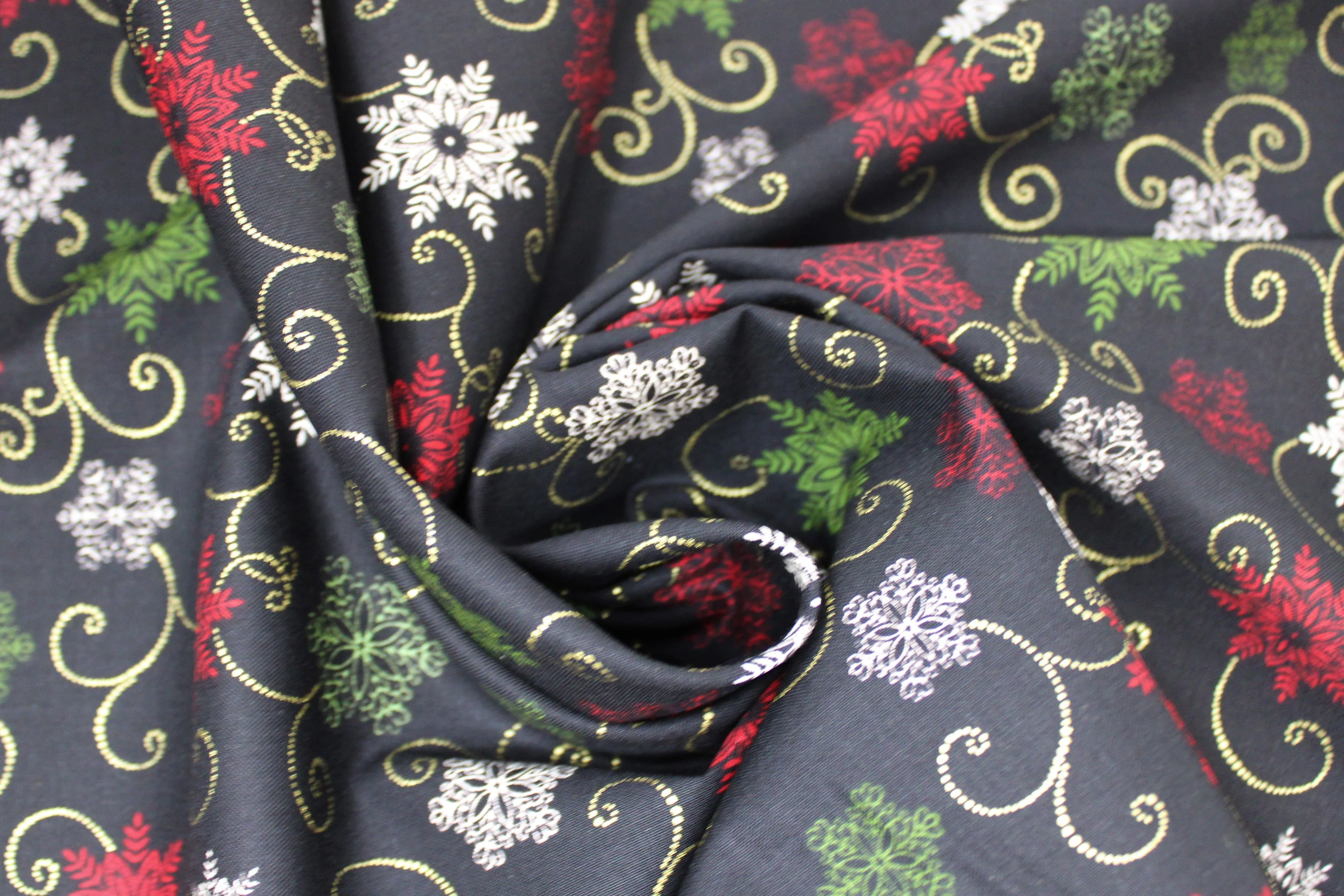 Assorted Christmas Prints - 45" - 100% Cotton - Image 3