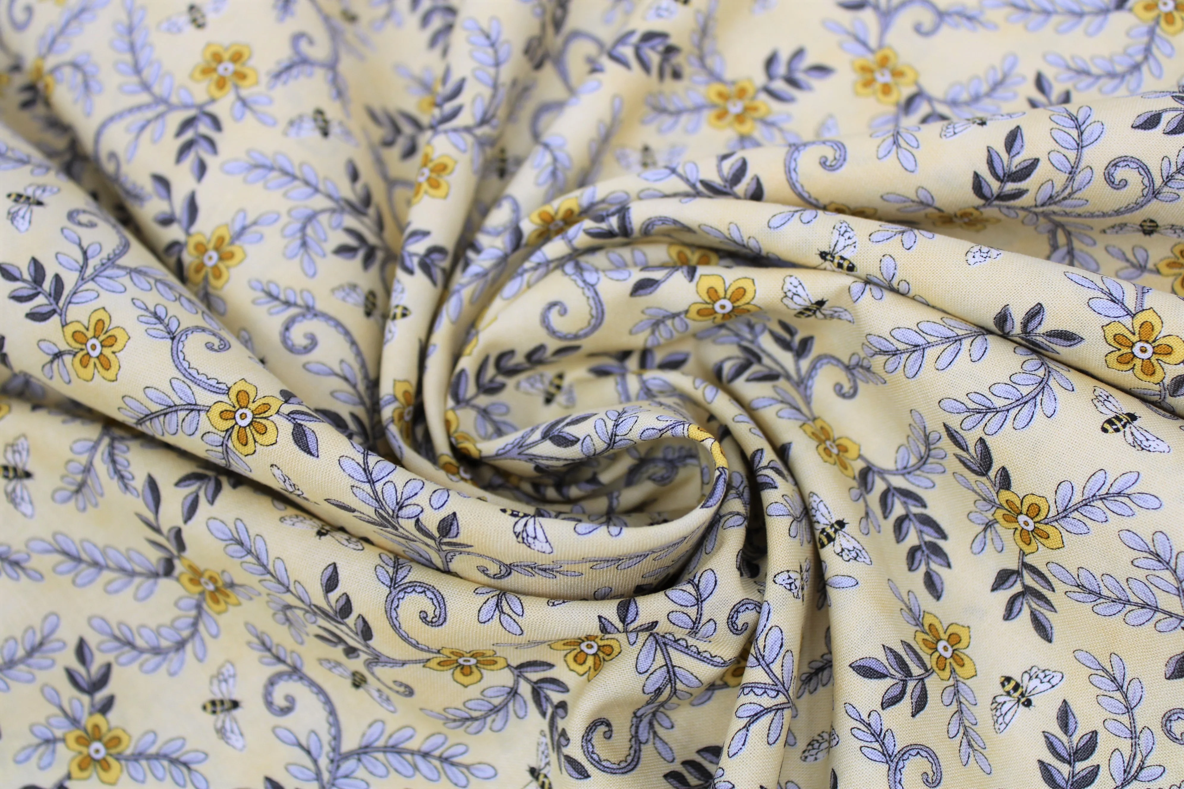 Bee Grateful - 45" - 100% Cotton - Image 10
