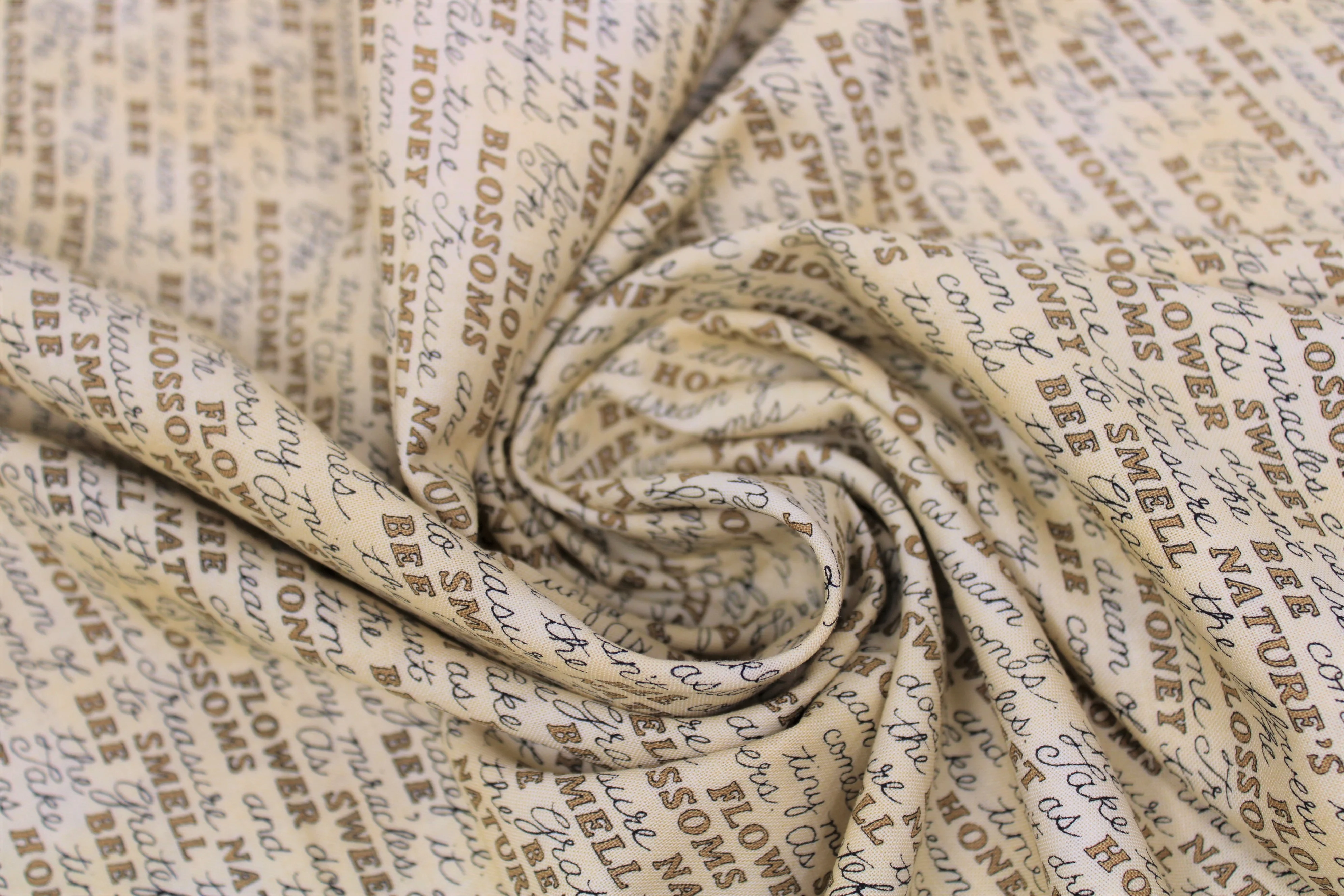 Bee Grateful - 45" - 100% Cotton - Image 12