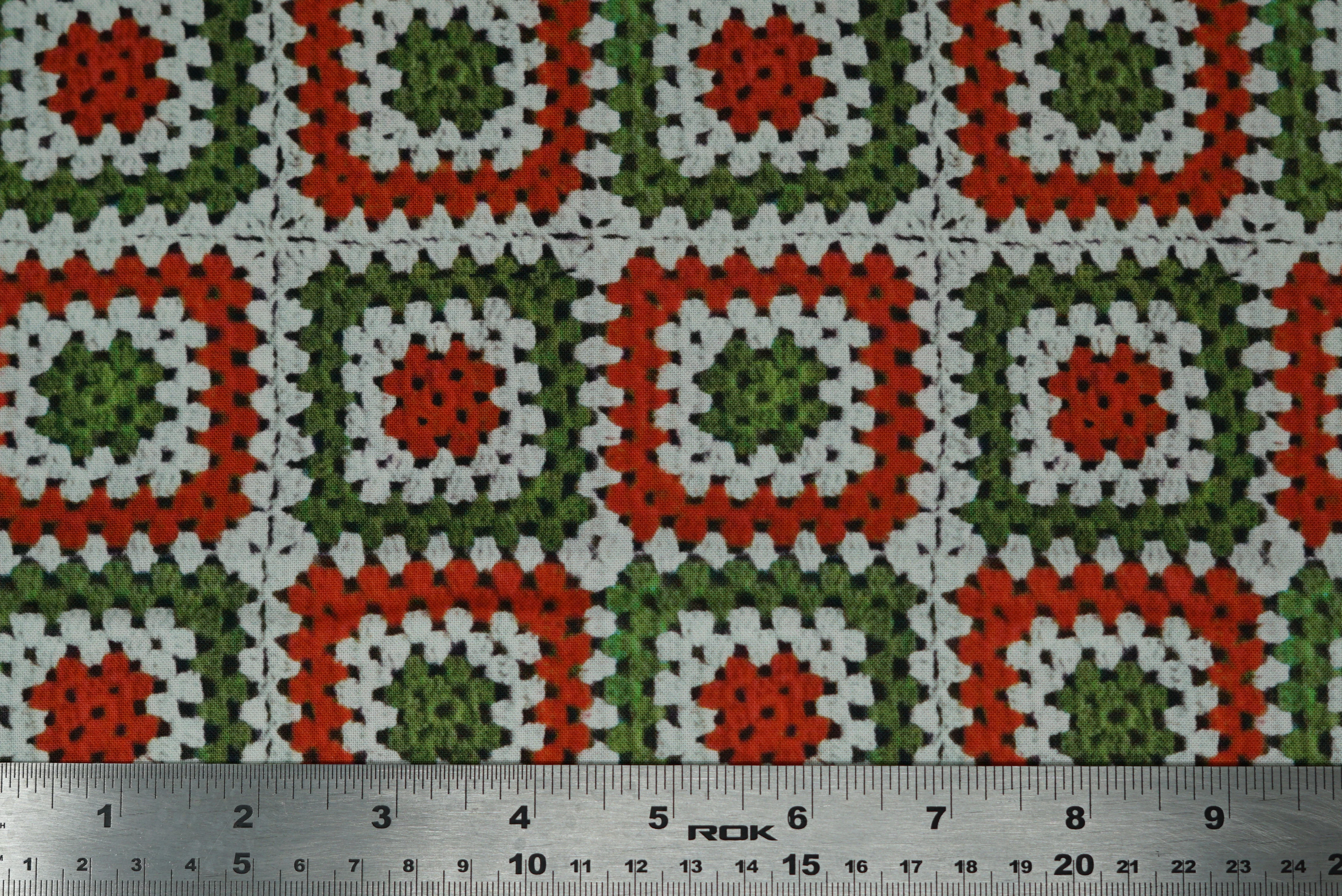 Christmas Faire - 44/45" - 100% Cotton - Image 15