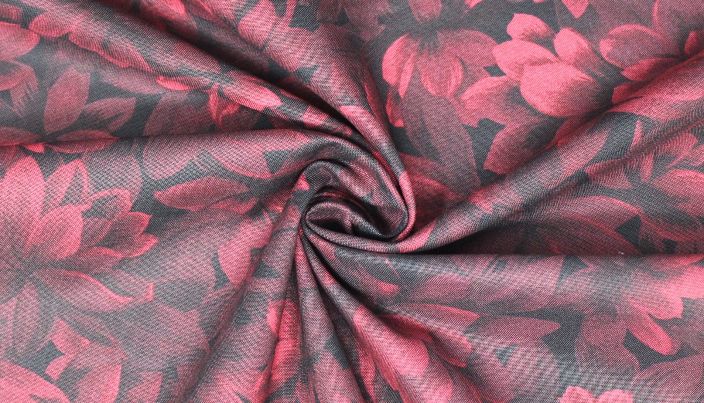 Floral Fantasy - 45'' - 100% cotton - Image 7