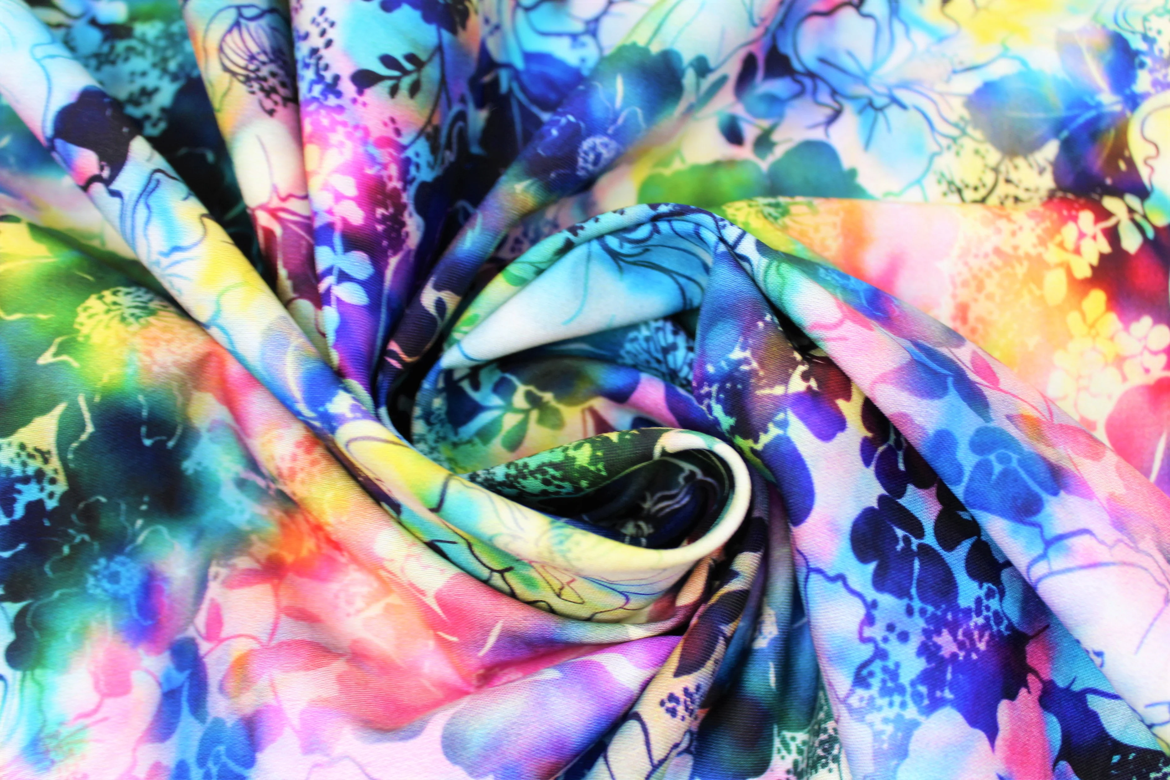 Springtime Romance - 45" - 100% Cotton - Image 3