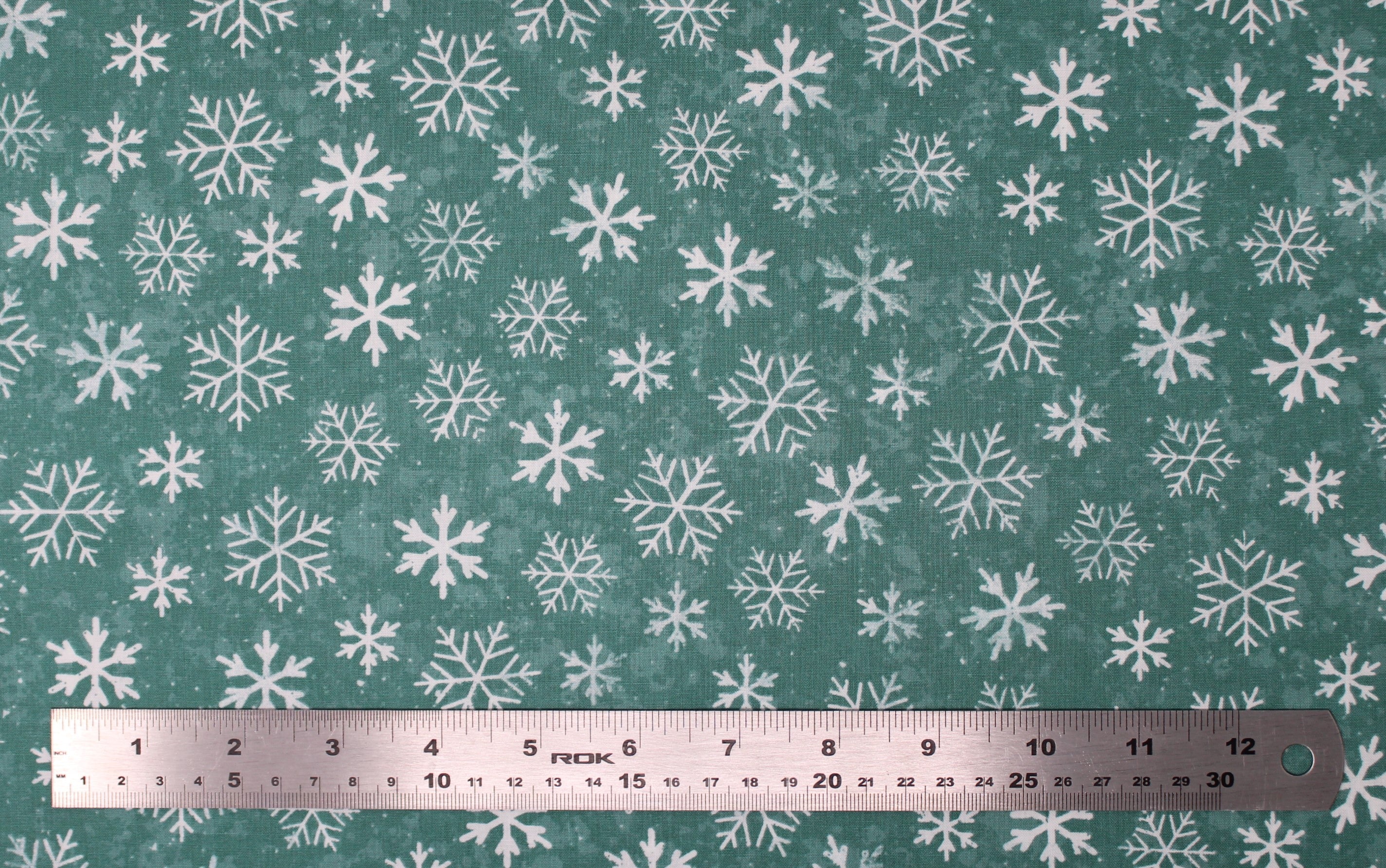 Winter Prints - 45" - 100% Cotton - Image 21